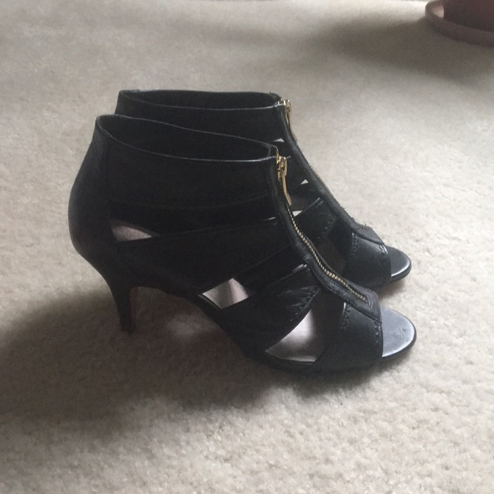 Vince Camuto high heel shoes